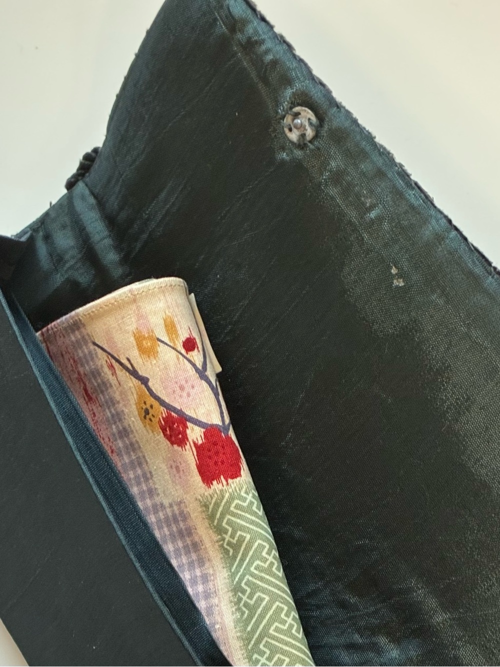 Vintage Velvet Gold Patternt Clutch - Picture 8 of 16
